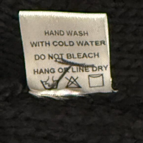 ANDREE' By Unit Pom Pom Heart Black Sweater, NEW WITH TAGS! Size 2XL - Picture 11 of 11